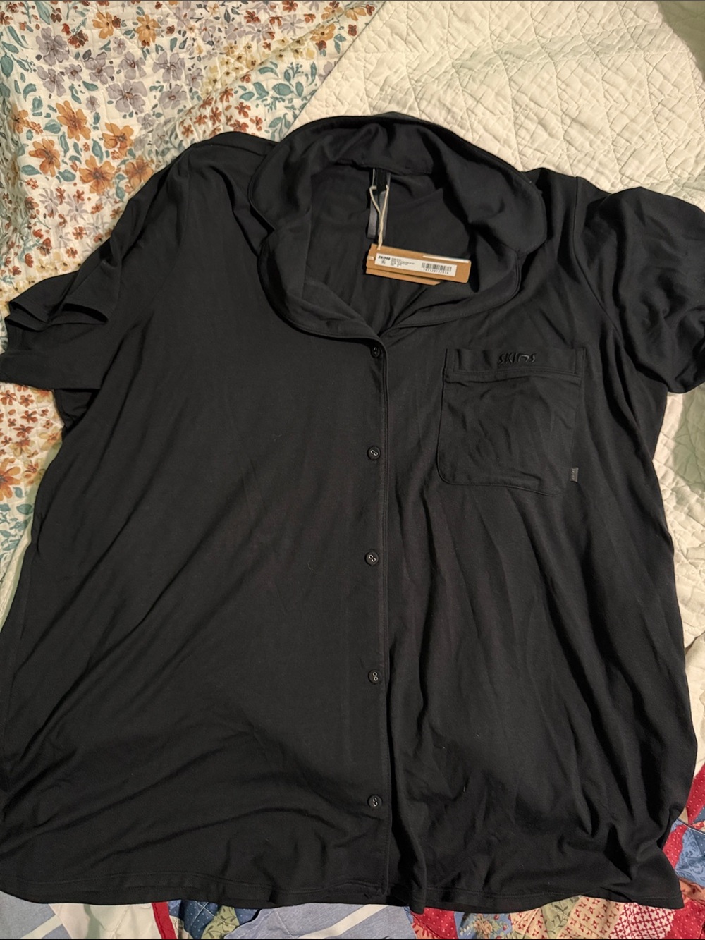 SKIMS  Black Short-Sleeve Button-Down Pajama Shirt
